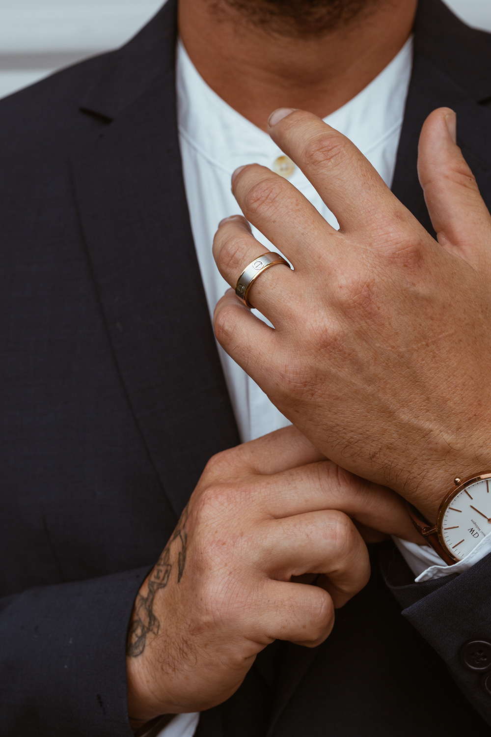 The Best Men's Wedding Ring Metals Compared: Gold, Platinum, Tungsten, Titanium & More | Men's Rings Online