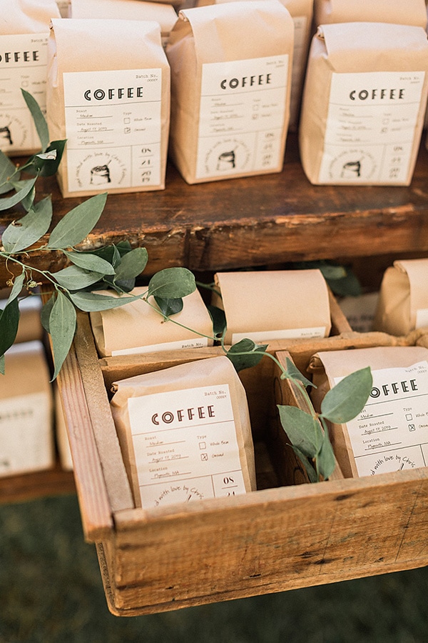Rustic brown paper bags of coffee beans as wedding favours - 'Love is brewing, please take a favor of our hand roasted coffee'  | Meredith Jane Photography