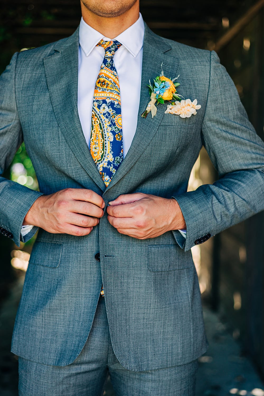 Bright Mid-Century Summer Wedding Inspiration with Sunburst Details