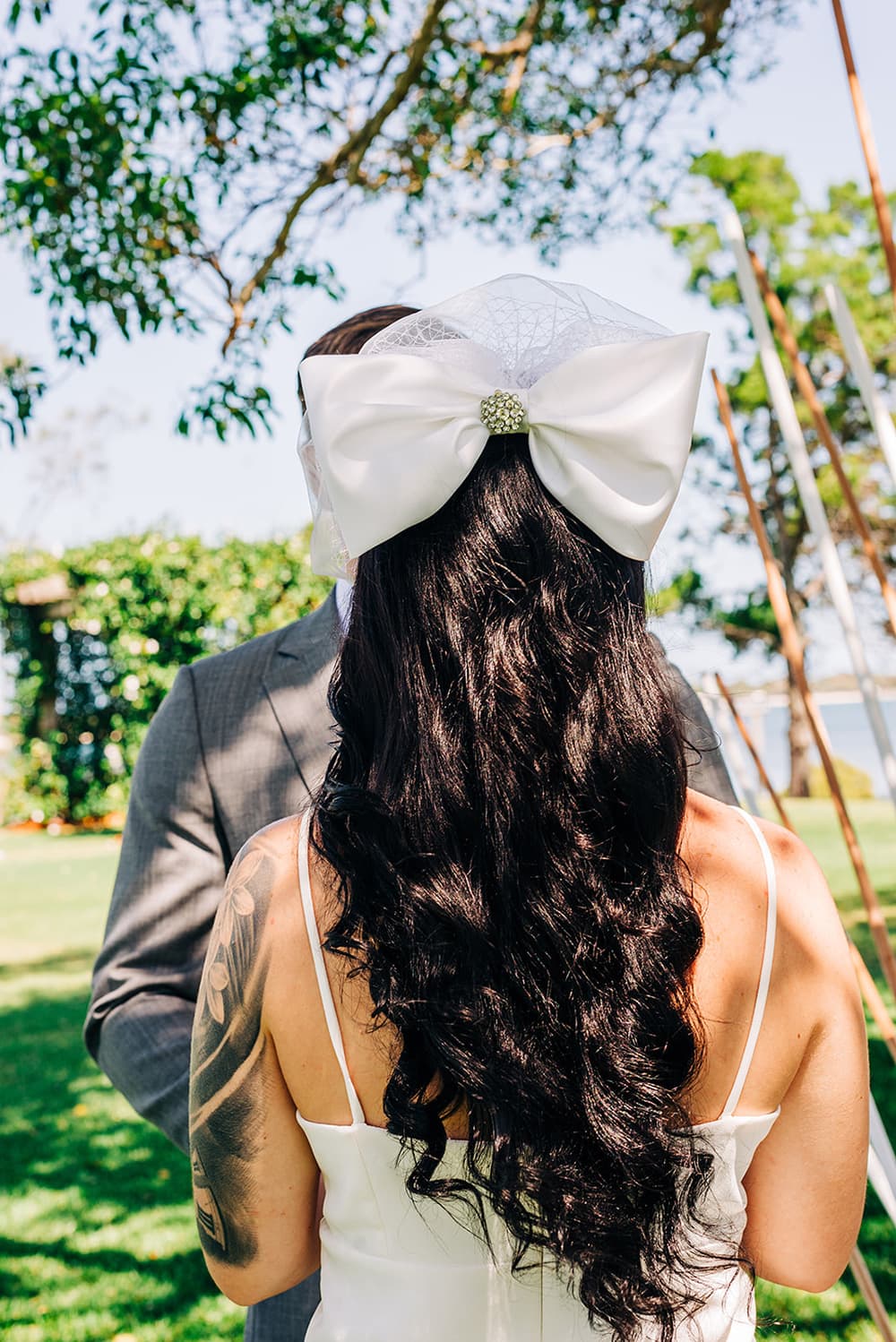 Bright Mid-Century Summer Wedding Inspiration with Sunburst Details