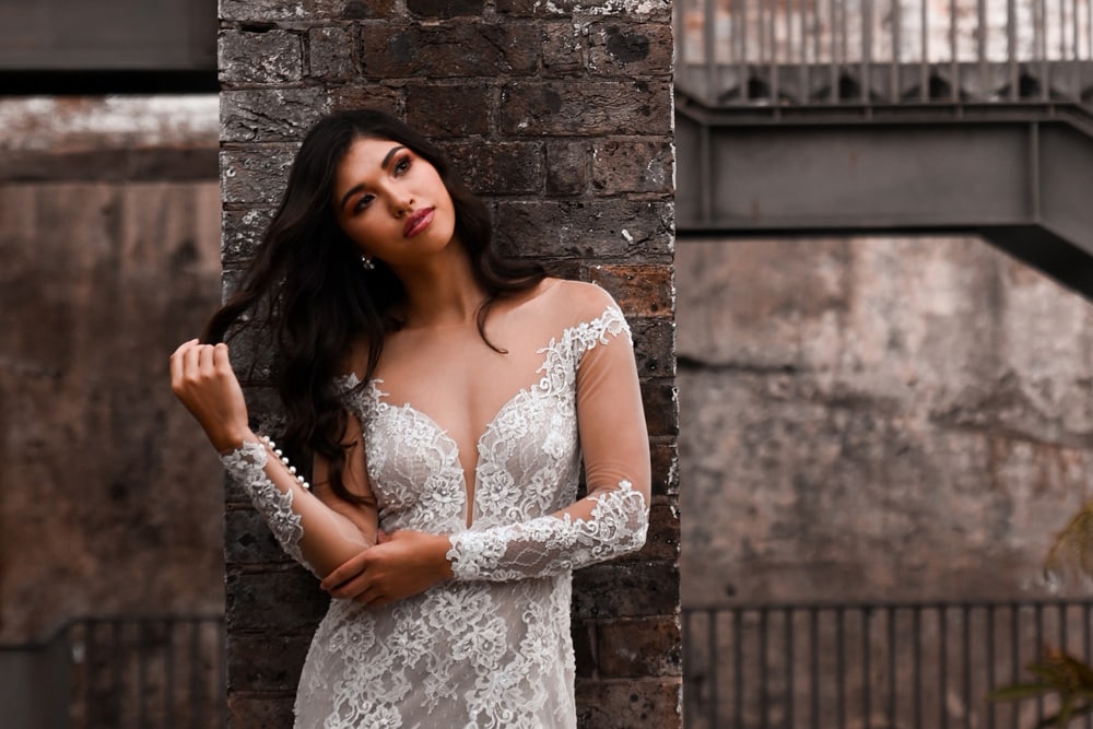 10 Ways to Choose Between Wedding Dresses | Highlight Reel Productions