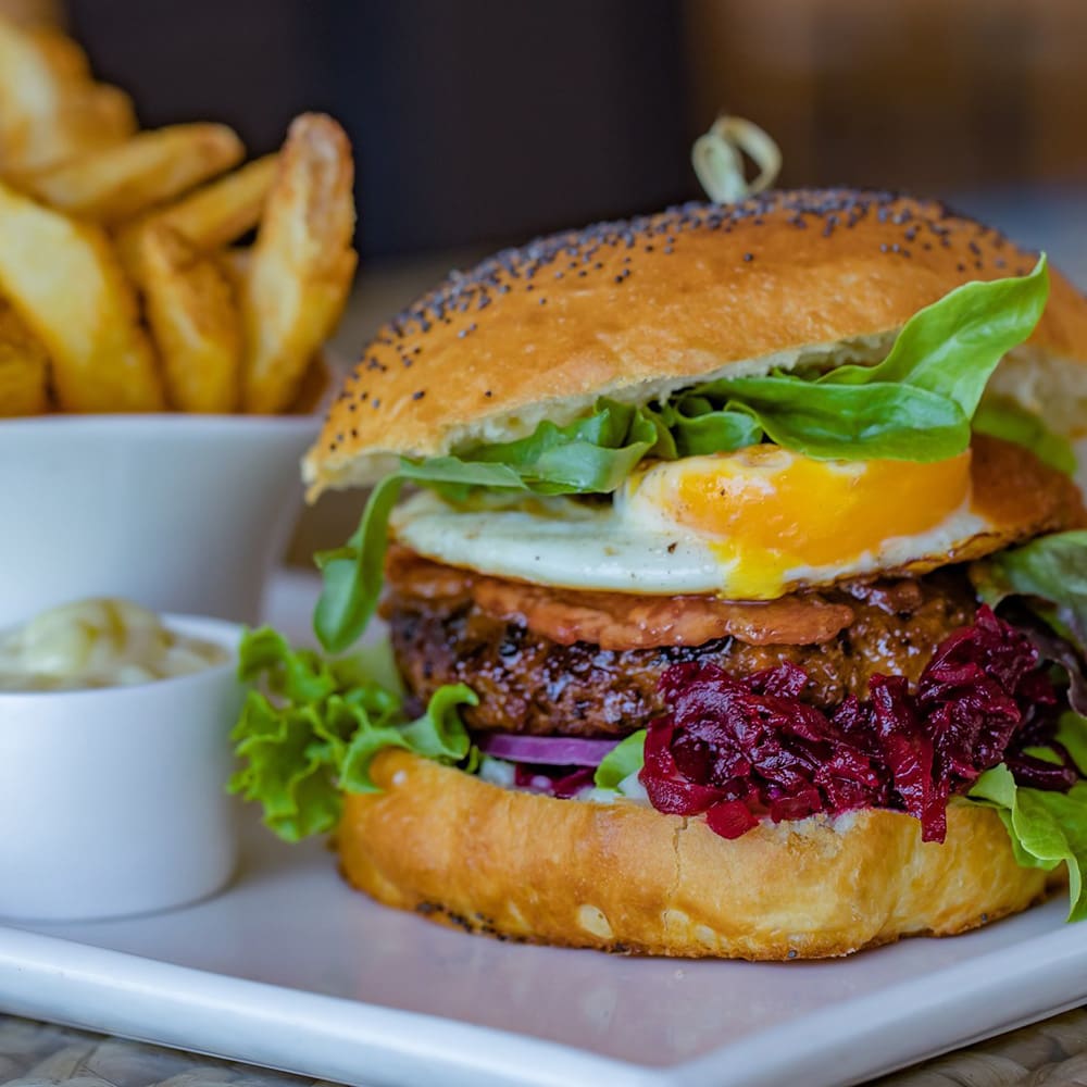 Honeymoon in The Whitsundays | Airlie Beach Restaurants | My Rainbow Bakery & Cafe