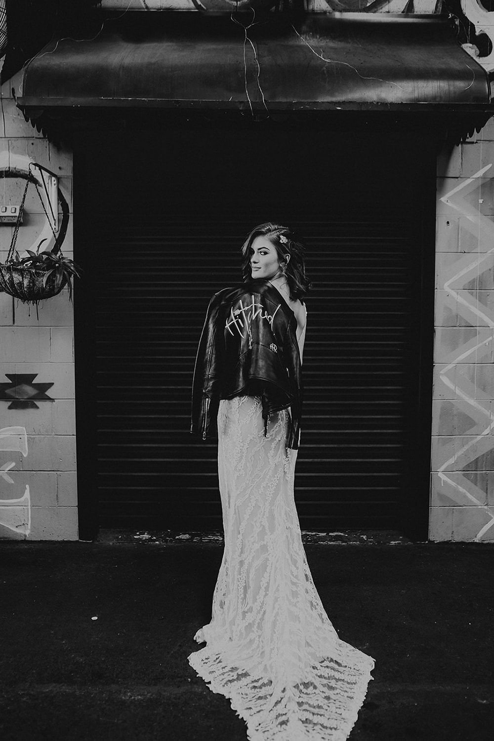 Intimate Modern Wedding Inspiration in Rust, Stone & Black | Photography: Doe and Deer Photography