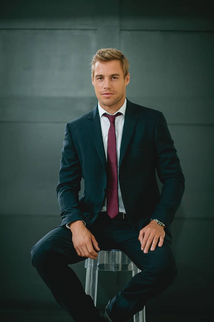 Modern-Restaurant-Wedding-Inspiration-3