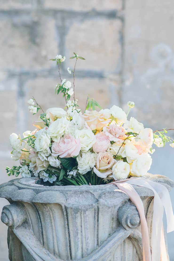 Summer-Dreaming-Wedding-Inspiration-Boho-Bride-Bouquet