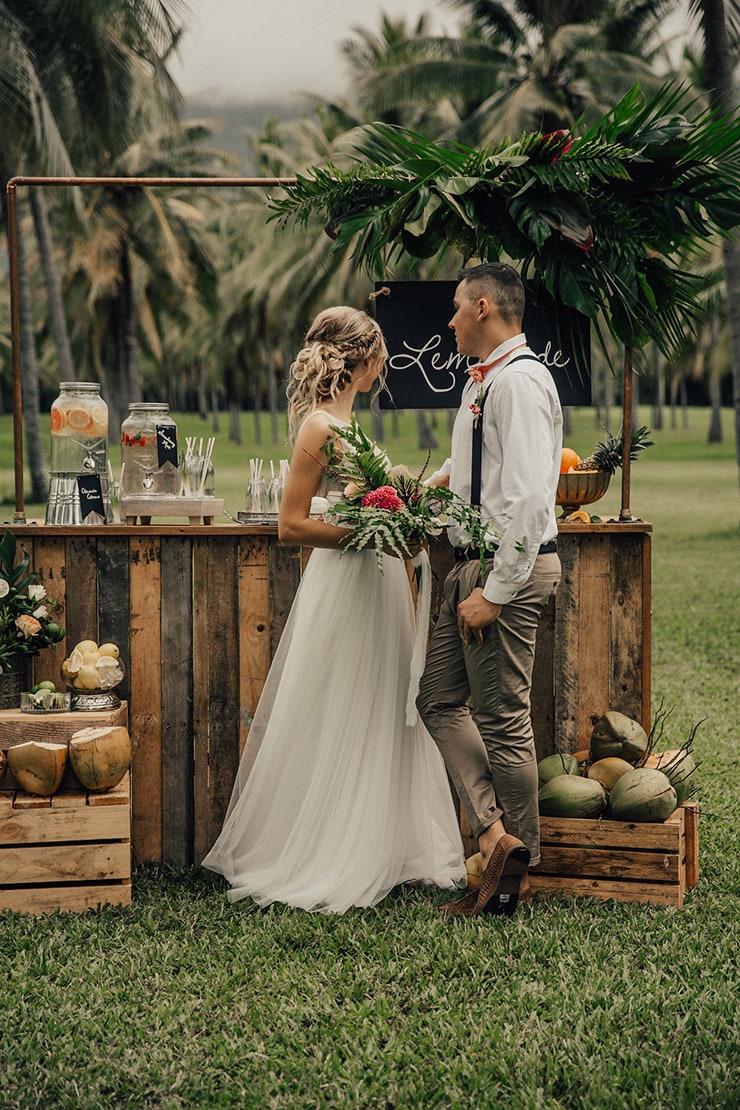 Tropical Picnic Elopement Inspiration | The Seitter Wood House