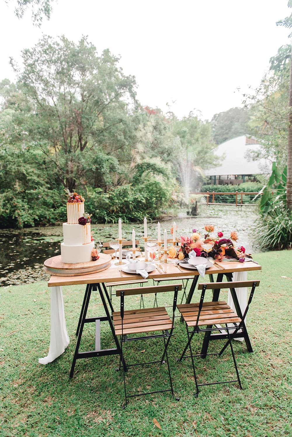 Violet Sunset Wedding Inspiration | Photography: Joy Philippe Photography