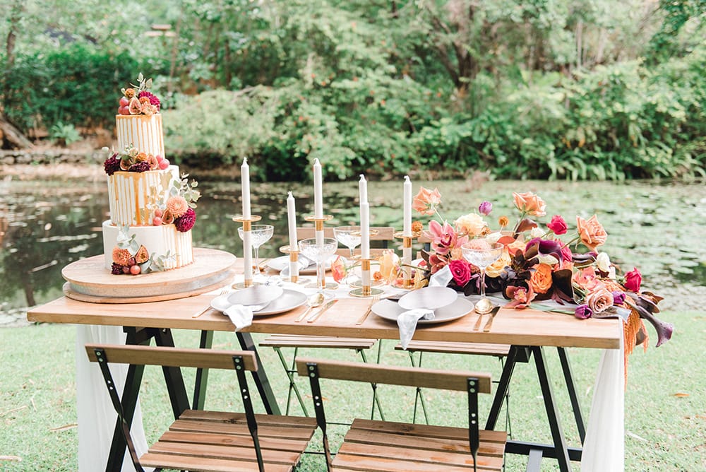 Violet Sunset Wedding Inspiration | Photography: Joy Philippe Photography