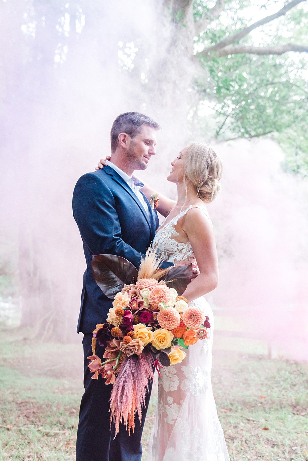 Violet Sunset Wedding Inspiration | Photography: Joy Philippe Photography